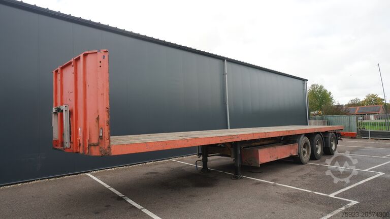 Ремарке на платформата SYSTEM 3 AXLE FLATBED TRAILER