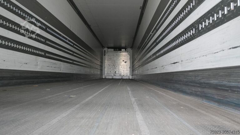 Transporte refrigerado/congelado Schmitz Cargobull 3 AXLE FRIGO TRAILER