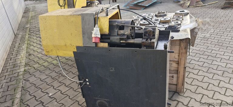 Máquina para cortar roscas exteriores REMS UNIMAT 75