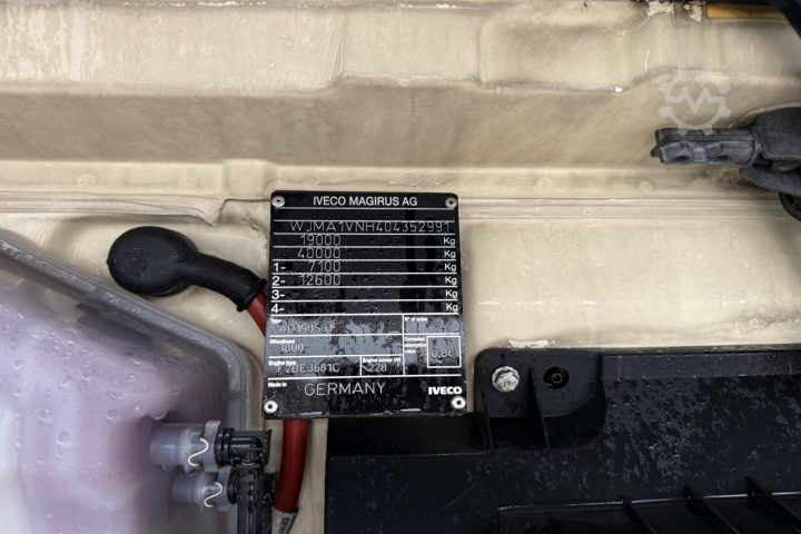 Skip truck Iveco 190S31 4x2 Stralis Trösch / Swiss-Vehicle