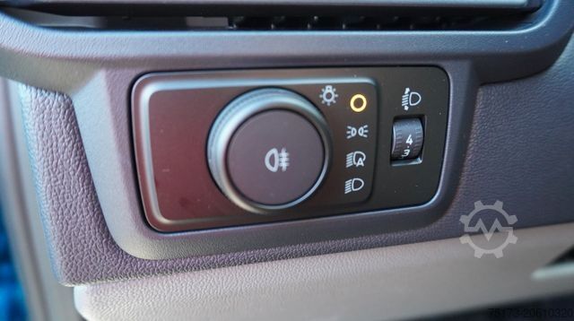 マイクロバス FORD Transit Custom 340L2 Trend BEV 85kWh 2xSTür Navi