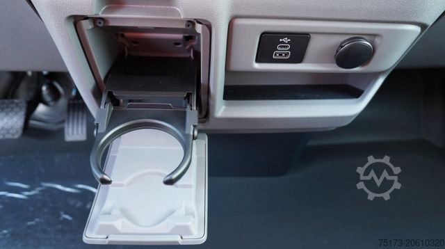 マイクロバス FORD Transit Custom 340L2 Trend BEV 85kWh 2xSTür Navi