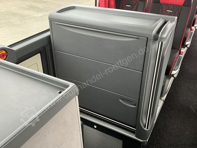 Bus pariwisata Setra S 517 HD