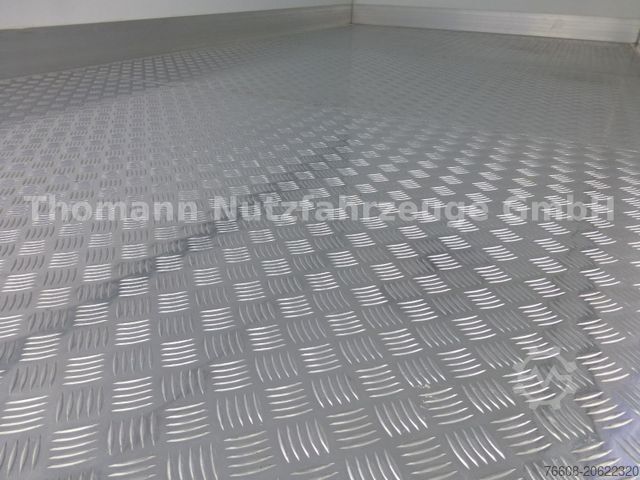 Furgone isotermico frigorifero MERCEDES-BENZ Sprinter 317 CDI Kühlkoffer Xarios 300 LBW