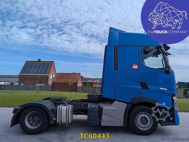 スタンダード-SZM Renault T 520