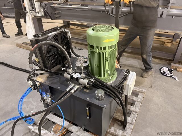 آلة نشارة الخشب AVB MACHINERY LLC AVB-68L HELIX