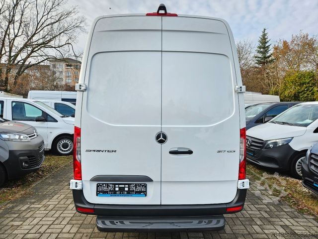 Furgoneta MERCEDES-BENZ Sprinter 317 CDI PRO 10°°°KM|MoPf|9G|LED|TOPzust