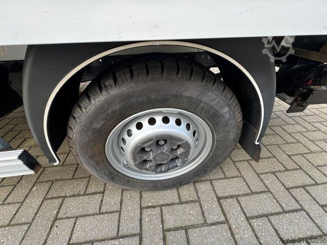 Chladiareň dodávka IVECO Daily 35S13 Tiefkühlkoffer mit LBW *Automatik*