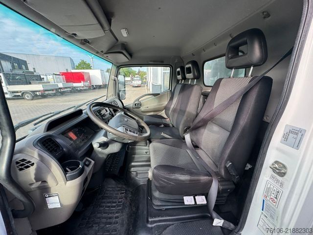 Furgão fechado NISSAN NT500 56.15 Koffer mit LBW*Ahk*nur 34.800 km *