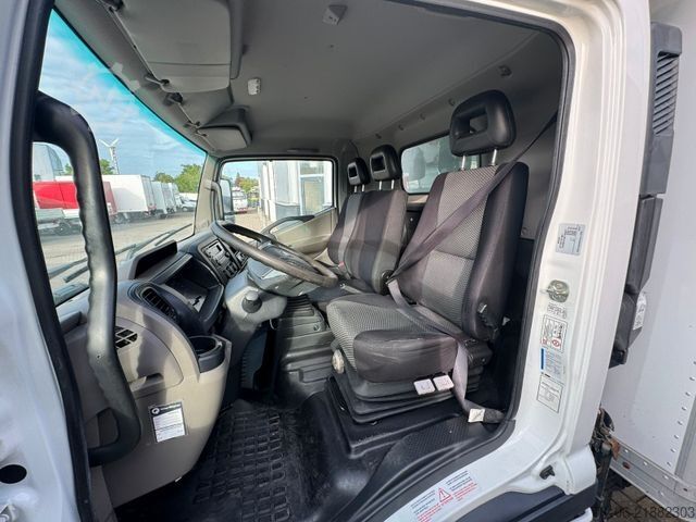 Furgão fechado NISSAN NT500 56.15 Koffer mit LBW*Ahk*nur 34.800 km *
