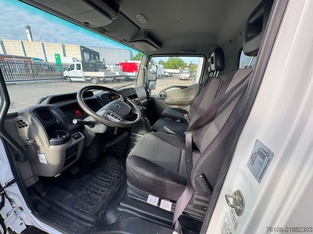 Furgão fechado NISSAN NT500 56.15 Koffer mit LBW*Ahk*nur 34.800 km *