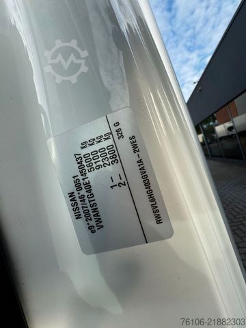 Furgão fechado NISSAN NT500 56.15 Koffer mit LBW*Ahk*nur 34.800 km *