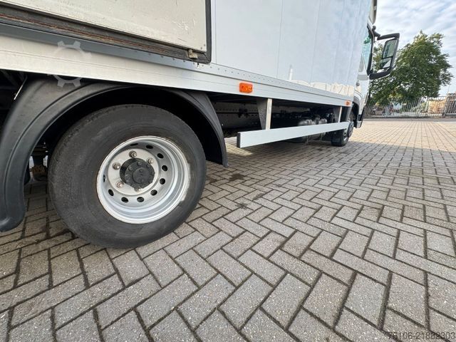 Furgão fechado NISSAN NT500 56.15 Koffer mit LBW*Ahk*nur 34.800 km *