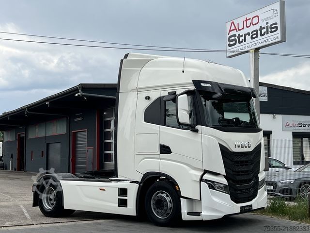 Standard tractor unit IVECO S-WAY AS440S48 ACC Intarder Klima Aerokit 2xTank