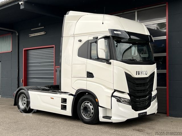 Standard tractor unit IVECO S-WAY AS440S48 ACC Intarder Klima Aerokit 2xTank