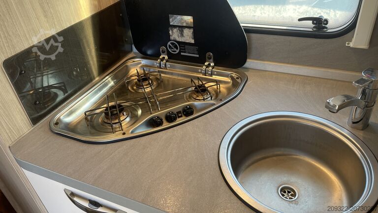 Caravana/autocaravana Fiat Weinsberg Carabus 600 K | 4 Posti Letto | Completamente Attrezzato