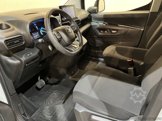 高顶旅行车 Toyota PROACE CITY Electric First Edition 50 kWh / 100...