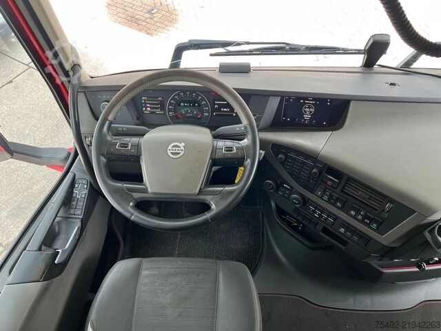 Standard-SZM Volvo FH 13.500 / Globetrotter / 6x2/4 / Dynamic stee...