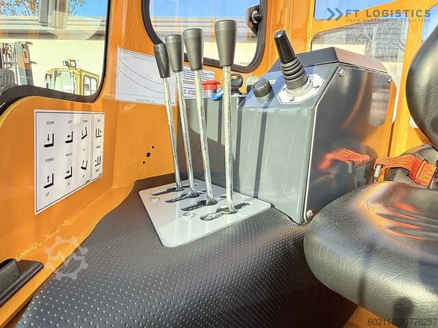 رافعة شوكية رباعية الاتجاهات Combilift C3000 GAS DUPLEX 4500 FREE LIFT CABIN