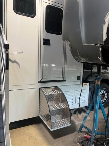 Galvijų vežimo sunkvežimis MERCEDES-BENZ ACTROS 1832  TT-XL  7 Pferde 6 Sitze Neufahrzeug