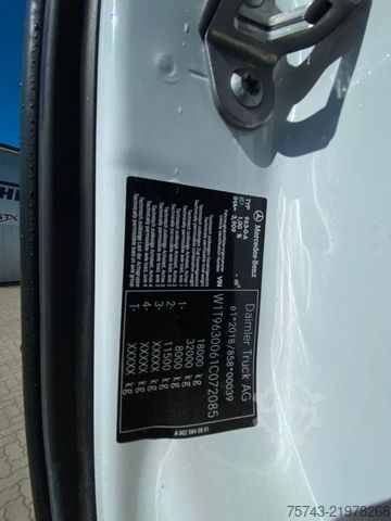 Galvijų vežimo sunkvežimis MERCEDES-BENZ ACTROS 1832  TT-XL  7 Pferde 6 Sitze Neufahrzeug