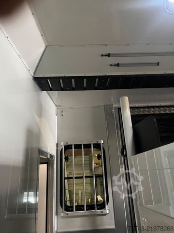 Galvijų vežimo sunkvežimis MERCEDES-BENZ ACTROS 1832  TT-XL  7 Pferde 6 Sitze Neufahrzeug