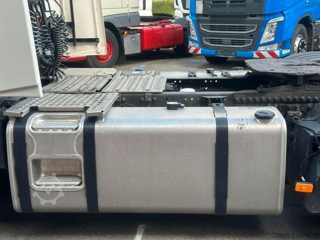 Standartinis vilkikas VOLVO FH500 Euro6  2Tanks ACC I-ParkCool Navi