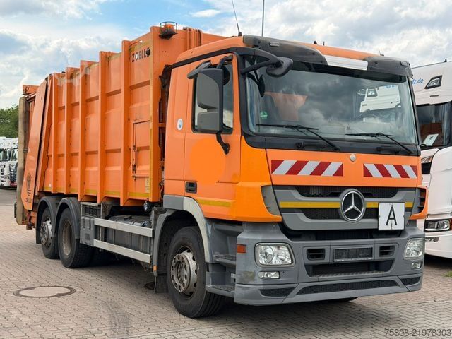 Camión de la basura MERCEDES-BENZ Actros 2532 Müllwagen Zöller Medium XL Klima