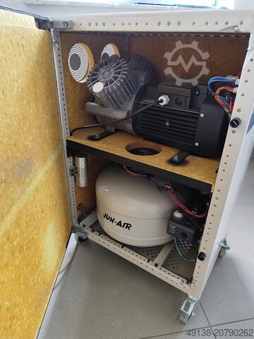 Kompresor me piston, pa vaj në një strehë të papërshkueshme nga zhurma JUN-AIR 2000-25M