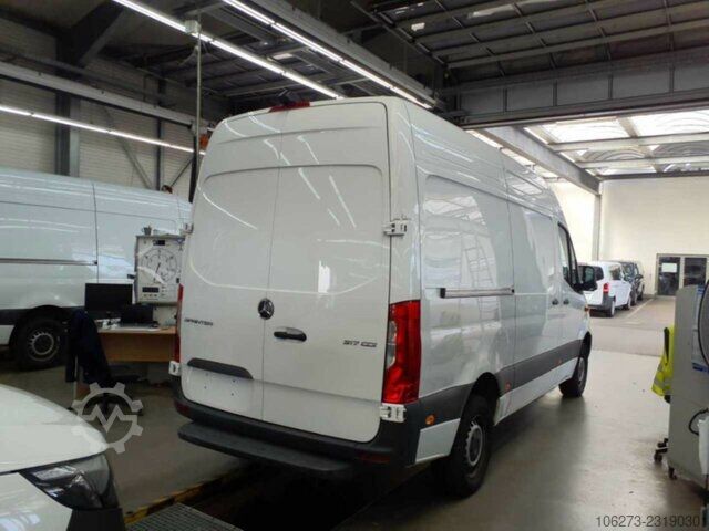 Kombijevsko vozilo Mercedes-Benz Sprinter 317 CDI,L2H2,Automatik,Kamera,Navi
