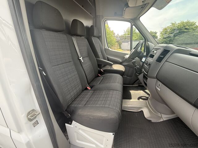 Visok zabojnik za dostavna vozila Mercedes-Benz Sprinter 313CDI Kasten L2H2 Einbau+1.Han