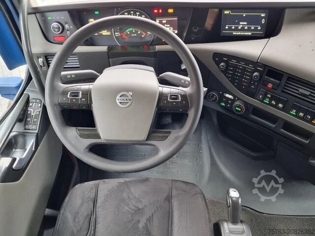 Štandard-SZM Volvo FH 13.500 Globetrotter - PTO/Hydraulic - Full a...