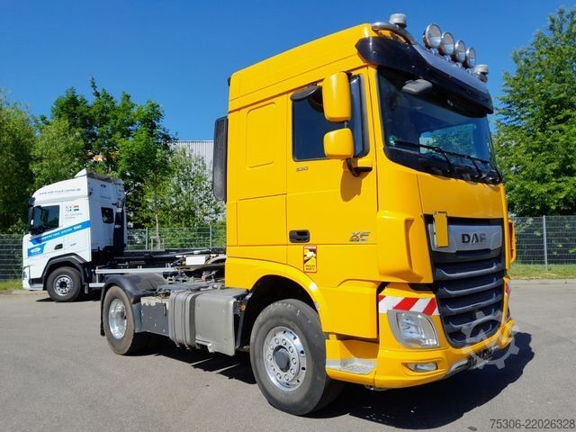 标准牵引车头 DAF FT XF 530 SC PXP, 4x4, Kipphydraulik