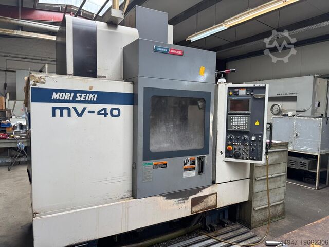 ศูนย์เครื่องจักรกลแนวตั้ง MORI SEIKI MV 40B/40