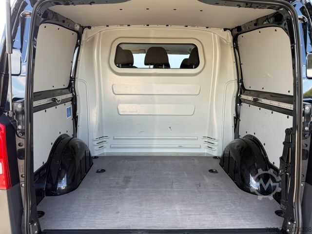 Dobozos furgon MERCEDES-BENZ Vito 116 LANG 9G-TR MIXTO KLIMA NAVI KAMERA AHK