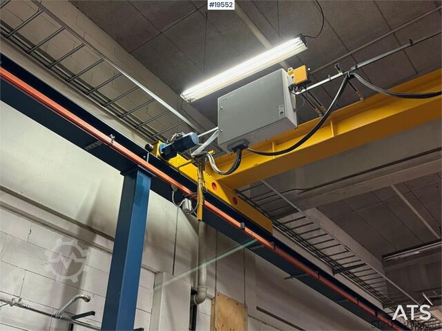 Dụng cụ nâng Munck Overhead Crane – 2.5 Ton / 18 m Span / Remot