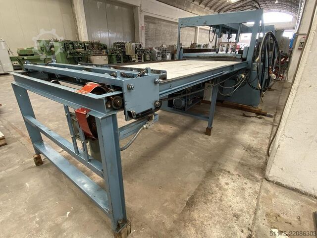 L&L Machinery Inc GLU-ALL Prensa de alta frecuencia para listonado, mesa de 2700x1300 mm. L&L Machinery Inc GLU-ALL