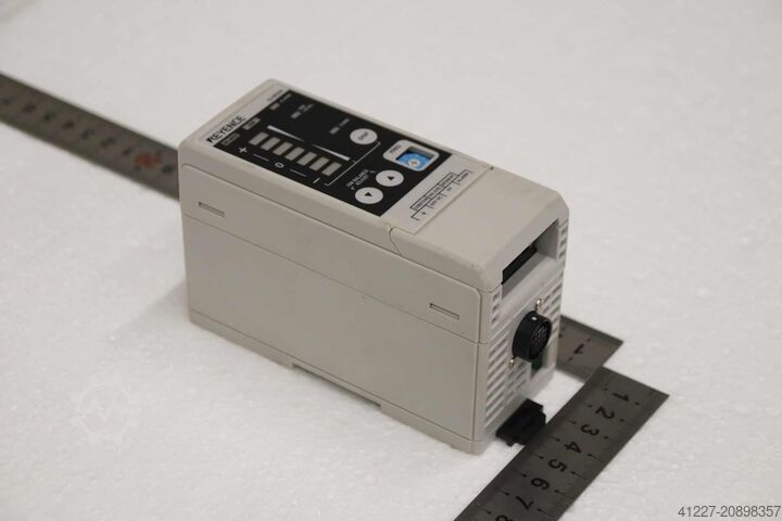 Messverstärker Keyence SJ-M300