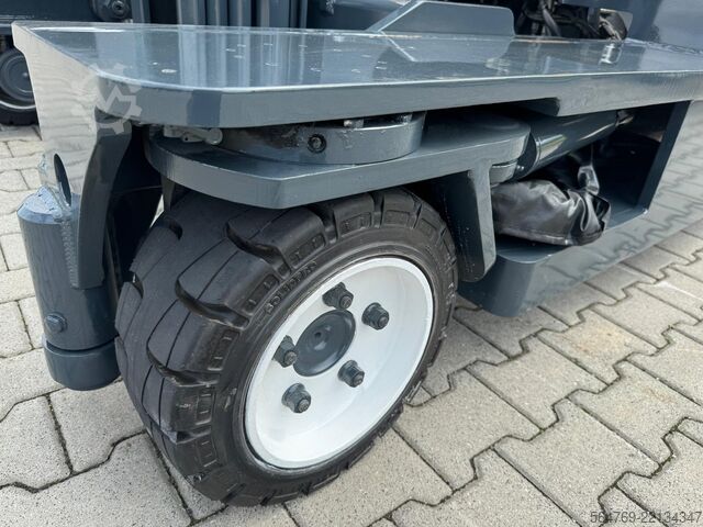מלגזה ארבע-כיוונית Combilift C3000/Triplex 5500 mm /Perfect condition