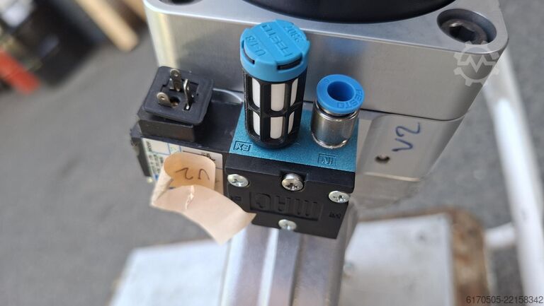 UHV sistemi ve manipülatör VAT 12148-PA44-0001/2665 gate valve