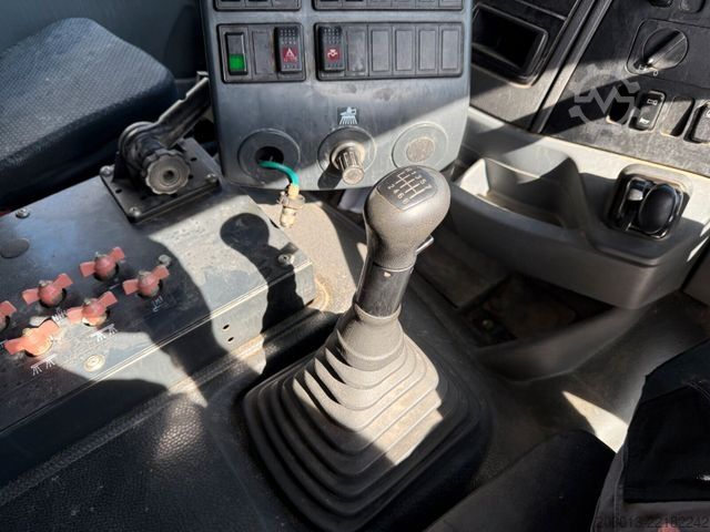 Xe quét đường MERCEDES-BENZ AXOR 1829 Kehrmaschine BUCHER