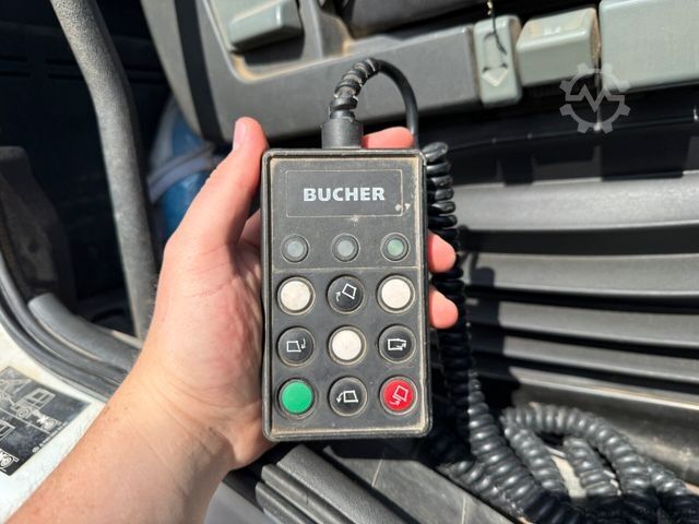 Xe quét đường MERCEDES-BENZ AXOR 1829 Kehrmaschine BUCHER