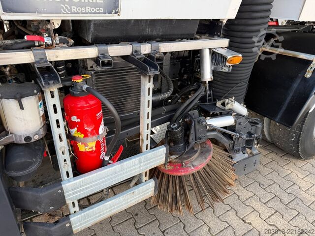 Xe quét đường MERCEDES-BENZ AXOR 1829 Kehrmaschine BUCHER