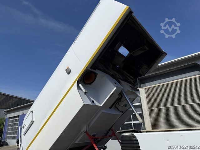 Xe quét đường MERCEDES-BENZ AXOR 1829 Kehrmaschine BUCHER
