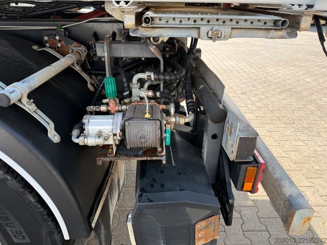 Xe quét đường MERCEDES-BENZ AXOR 1829 Kehrmaschine BUCHER