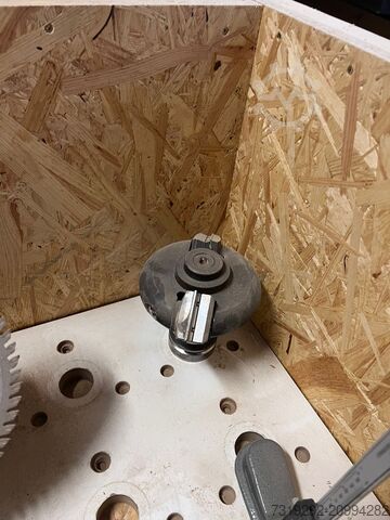 CNC rezkalni center Weeke BHC 400