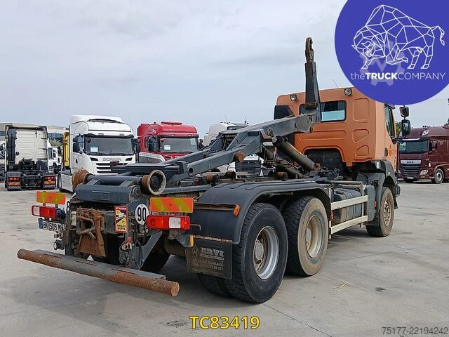 Transporti me kontejnerë Renault Kerax 370