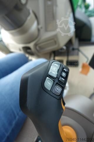 جرار ساحة John Deere 6R185 CommandPro