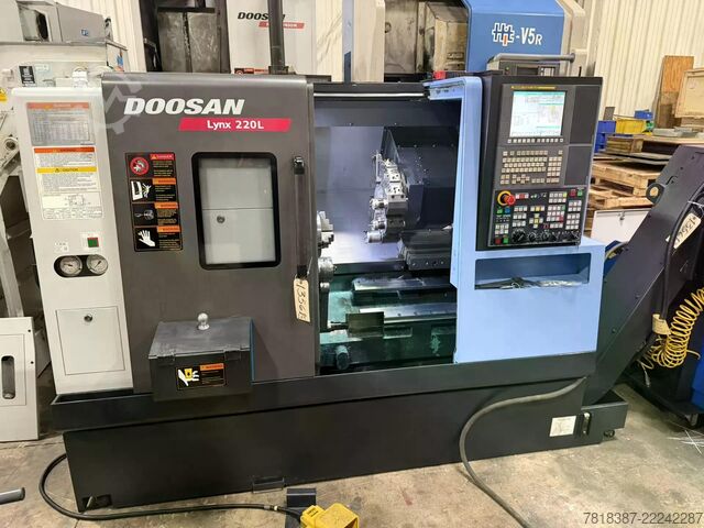 Torno CNC DOOSAN LYNX 220LC