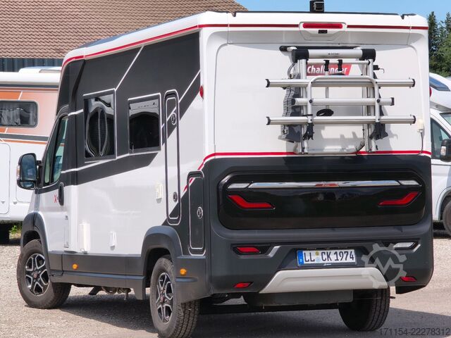 Daļēji integrēta kemperis CHALLENGER X 150